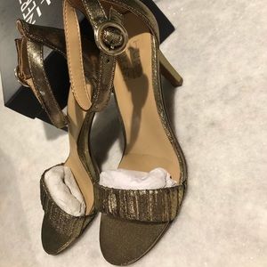 Kinsley Naturalizer 7.5 Heels